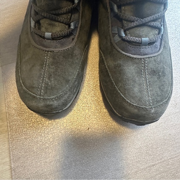 Patagonia Lugano Lace High Waterproof Boot Women's suede $199 Sz 9.5 primaloft - Picture 7 of 8